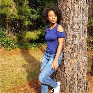 Meet your Posher, Camille